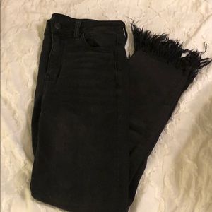 ae hi-rise jegging crop black frayed bottom